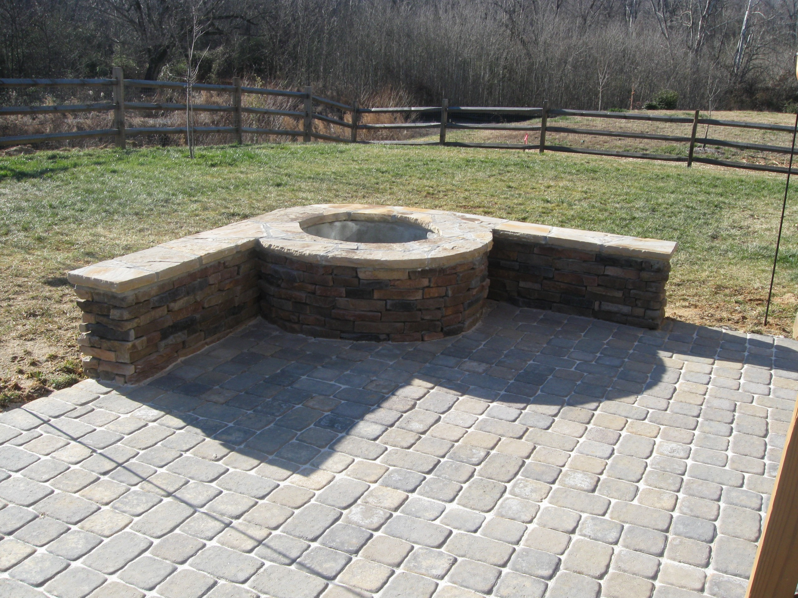 Stone Patio With Fire Pit
 How to build a stone outdoor patio