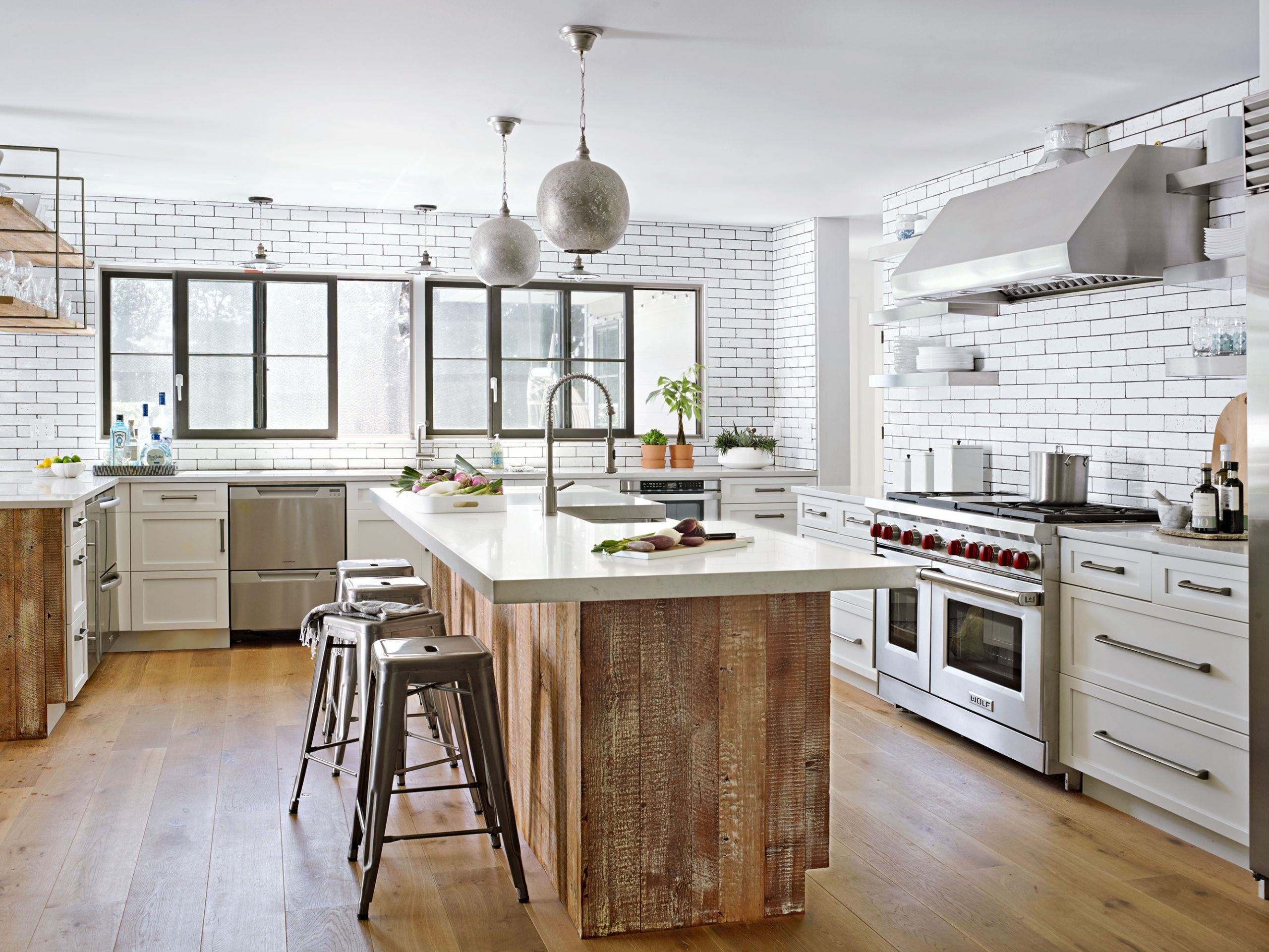 Subway Tiles Kitchen
 New Ways to Arrange Subway Tile