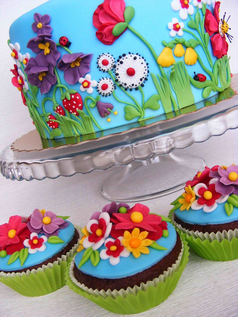 Summer Birthday Cakes
 Summer flowers cake