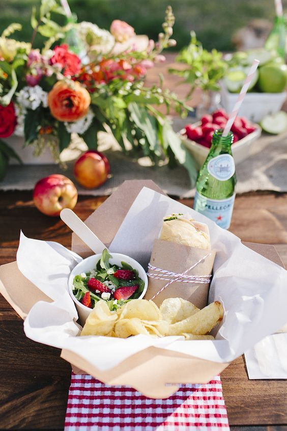 Summer Lunch Party Ideas
 Picnic in the park entertaining ideas
