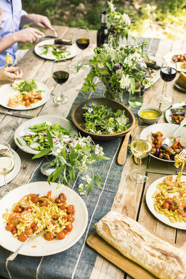Summer Lunch Party Ideas
 SUMMER DINNER PARTY