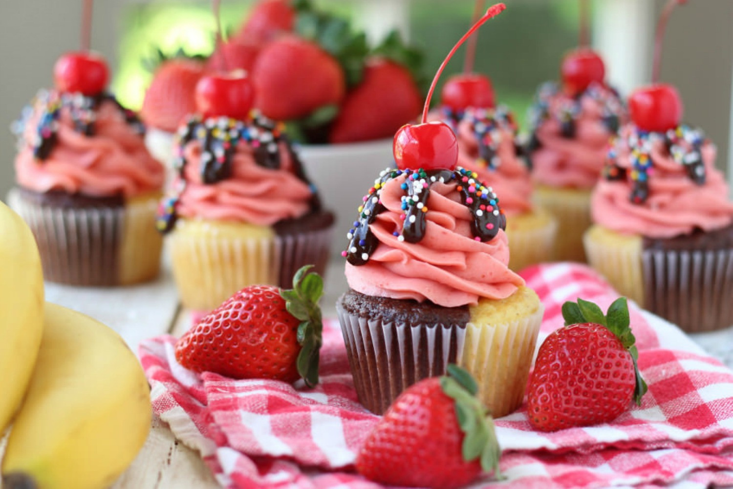 Summer Themed Cupcakes
 15 Summer Cupcake Recipes