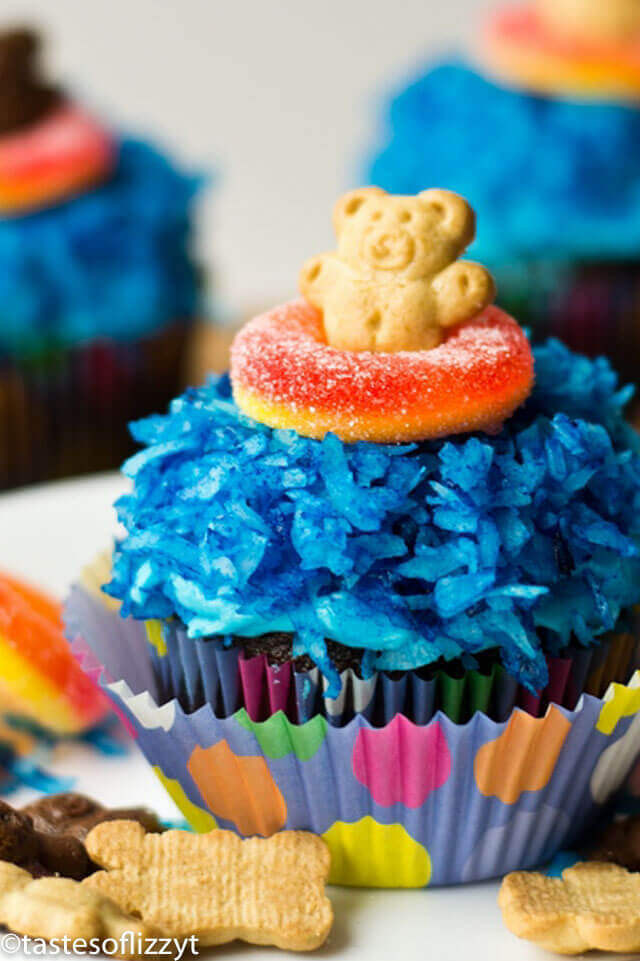 Summer Themed Cupcakes
 Beach Themed Cupcakes Cute Teddy Graham Cupcake Recipe Ideas