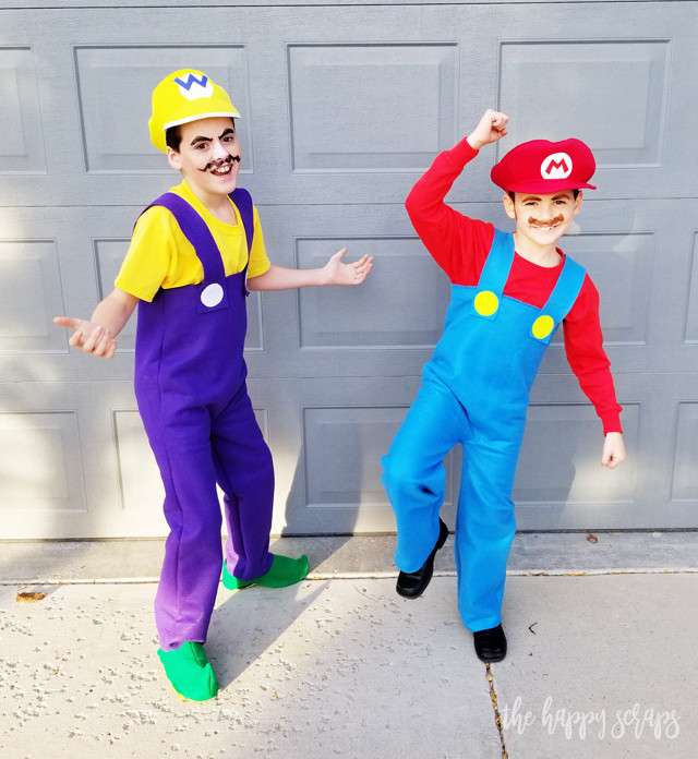Super Mario Costume DIY
 DIY Super Mario Brothers Costumes The Happy Scraps