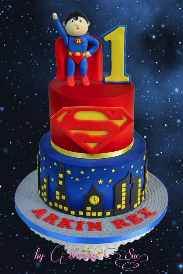 Superman Birthday Cakes
 Superman Overlooks Metropolis This Cake Between the Pages