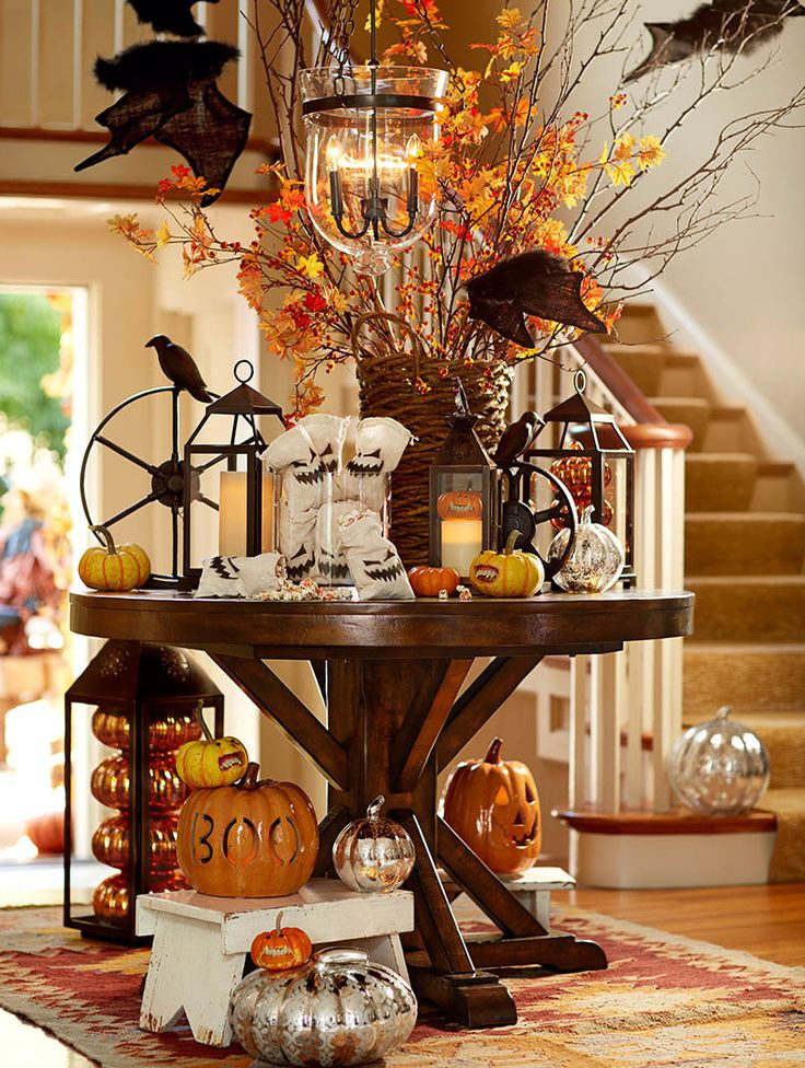 Table Decorating Ideas For Halloween Party
 Halloween Decorations Tips and Ideas InspirationSeek