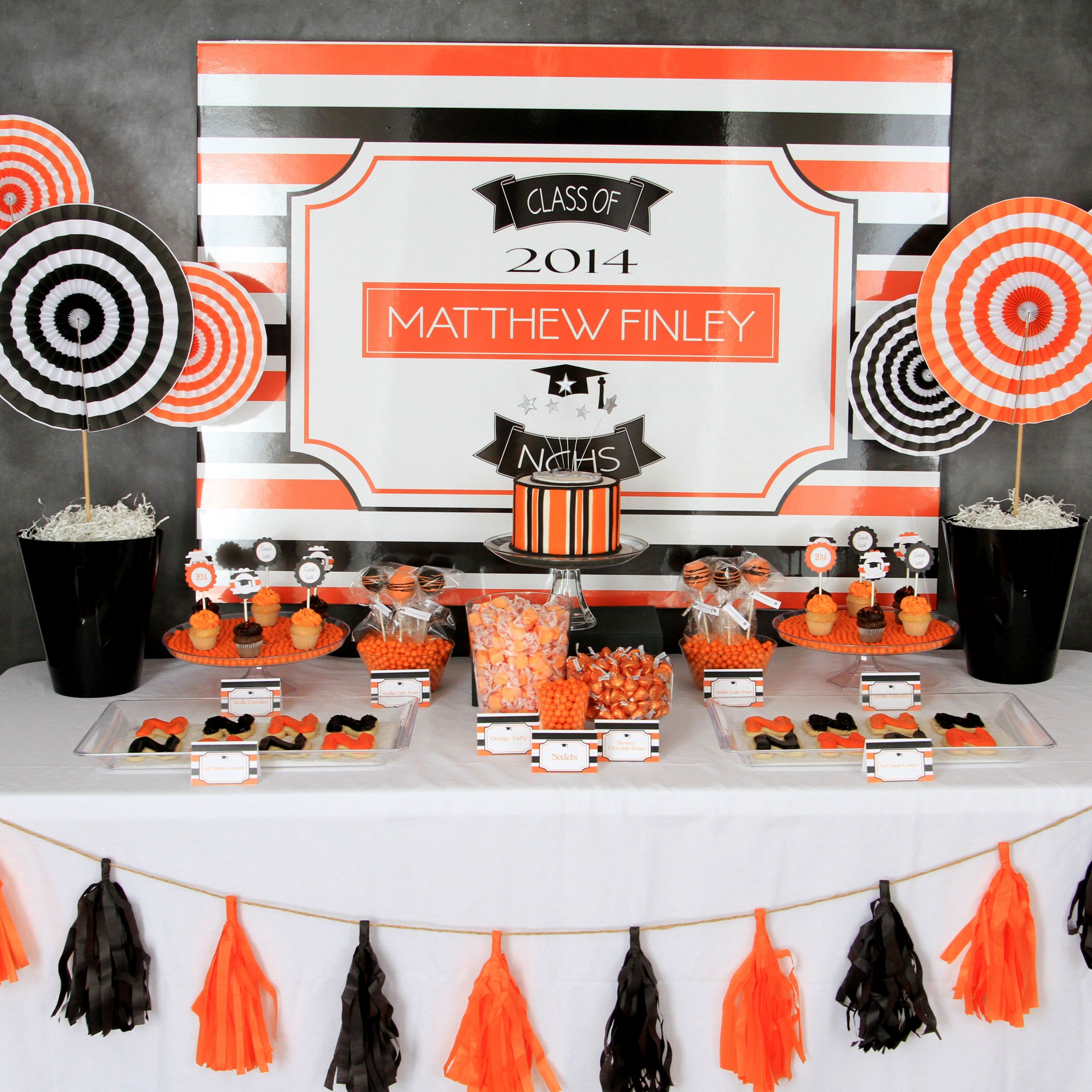 Table Decoration Ideas For Graduation Party
 Cool Party Favors