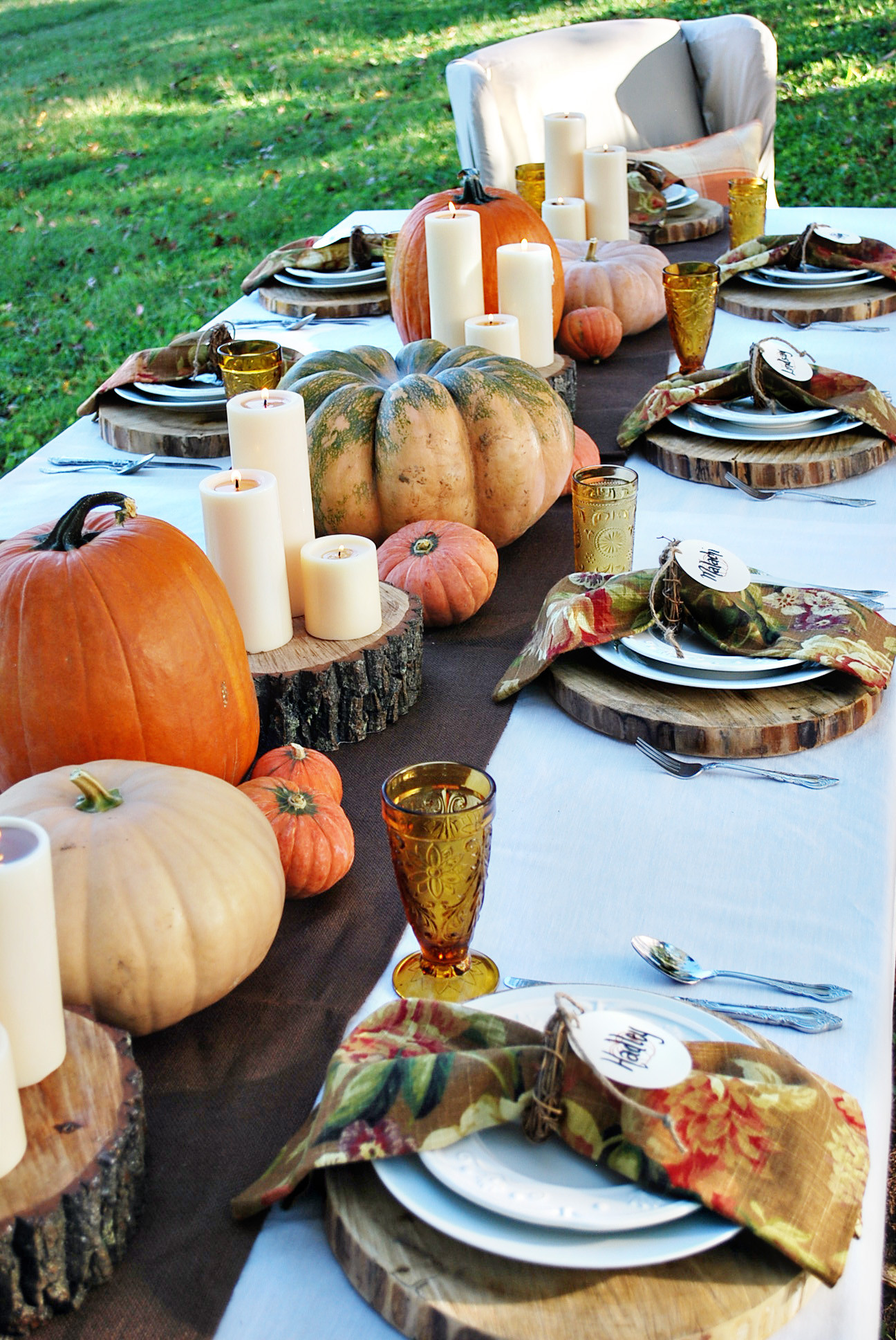 Table Decorations For Thanksgiving
 Ideas for Setting a Beautiful Thanksgiving Day Table