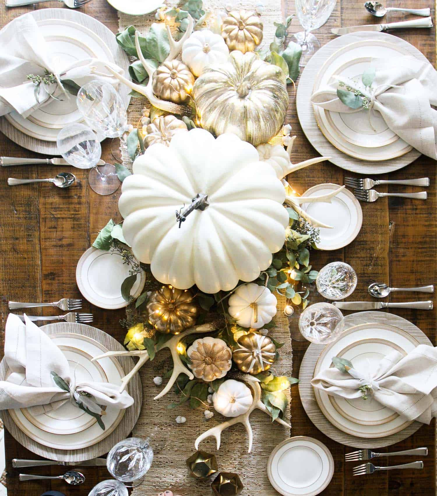 Table Decorations For Thanksgiving
 25 Beautiful And Elegant Centerpiece Ideas For A