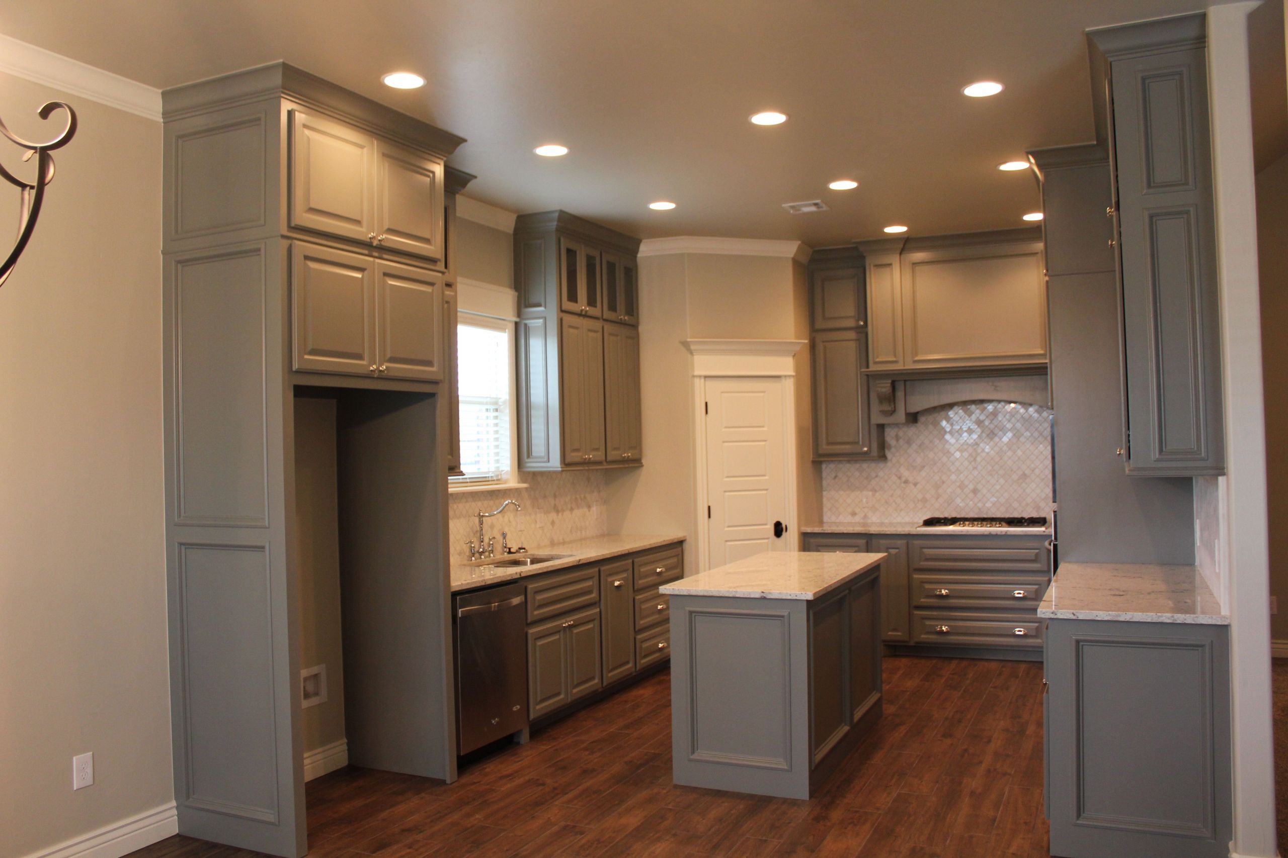 Tan Kitchen Walls
 Bm Chelsea Gray Cabinets Sw Accessible Beige Walls White