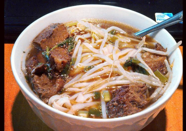 Thai Beef Noodles Soup
 Thai Beef Noodle Soup Recipe by jenniferark Cookpad