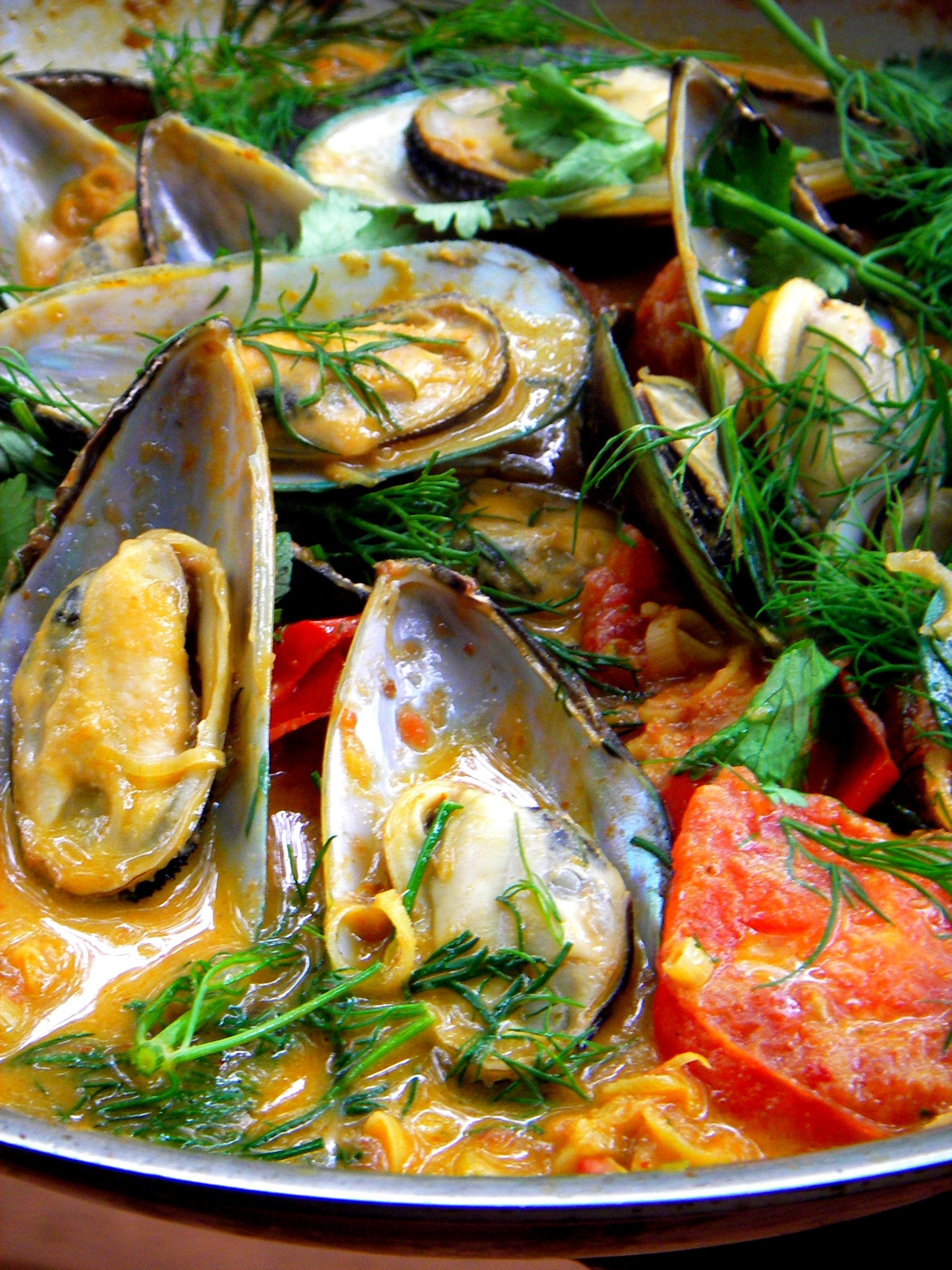 Thai Kitchen Recipes
 Thai Mussel Curry Soup with Tomato and Lemongrass Recipe