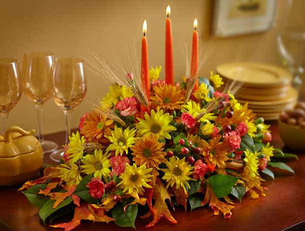 Thanksgiving Flower Centerpiece
 How to Make a DIY Thanksgiving Centerpiece