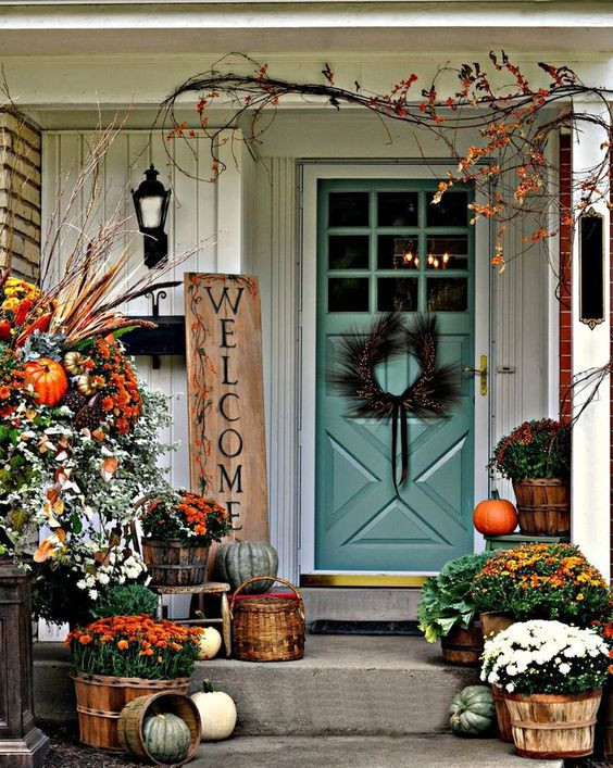 Thanksgiving Outdoor Decorations
 25 Simple Outdoor Thanksgiving Decorations Shelterness