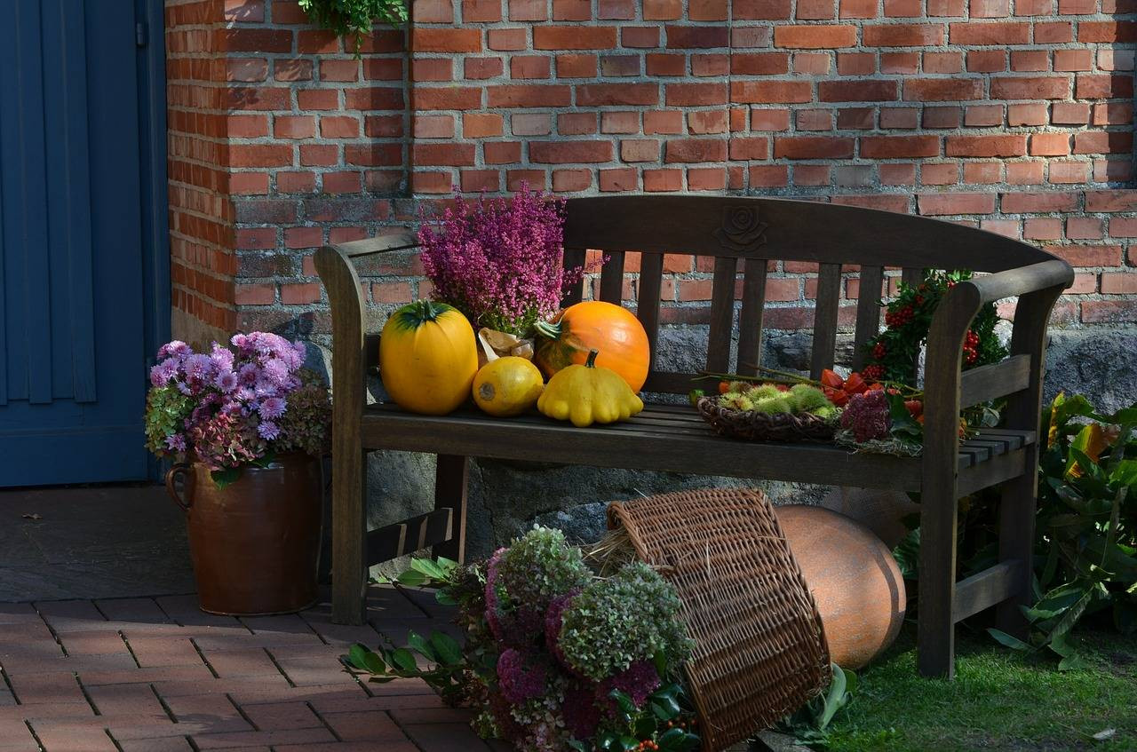 Thanksgiving Porch Decorations
 13 Great Turkey Day Decorating Ideas for Your Front Porch