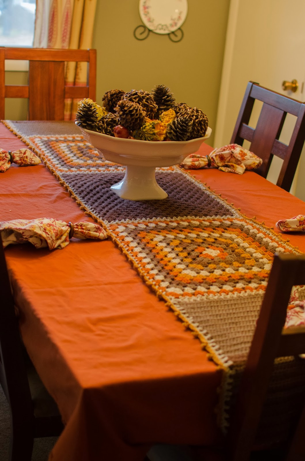 Thanksgiving Table Runners
 chez sevo Thanksgiving Table Runner