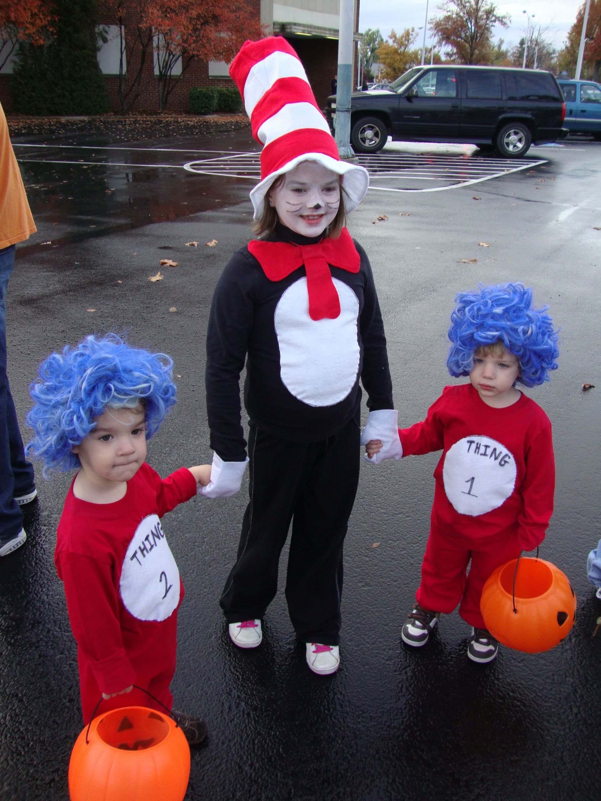 Thing 1 Costume DIY
 home made Dr Seuss & thing one and thing two costumes