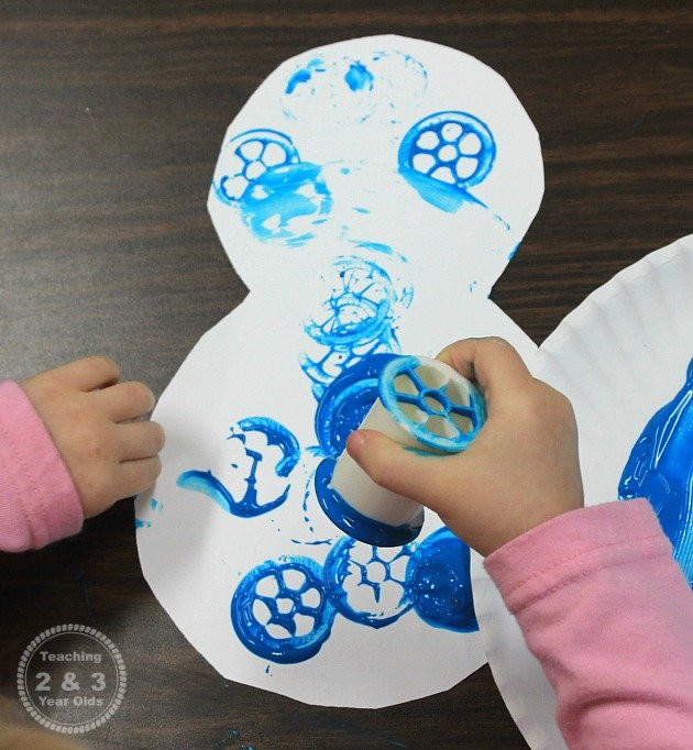 Toddler Arts And Craft Projects
 Easy Winter Snowman Art for Toddlers