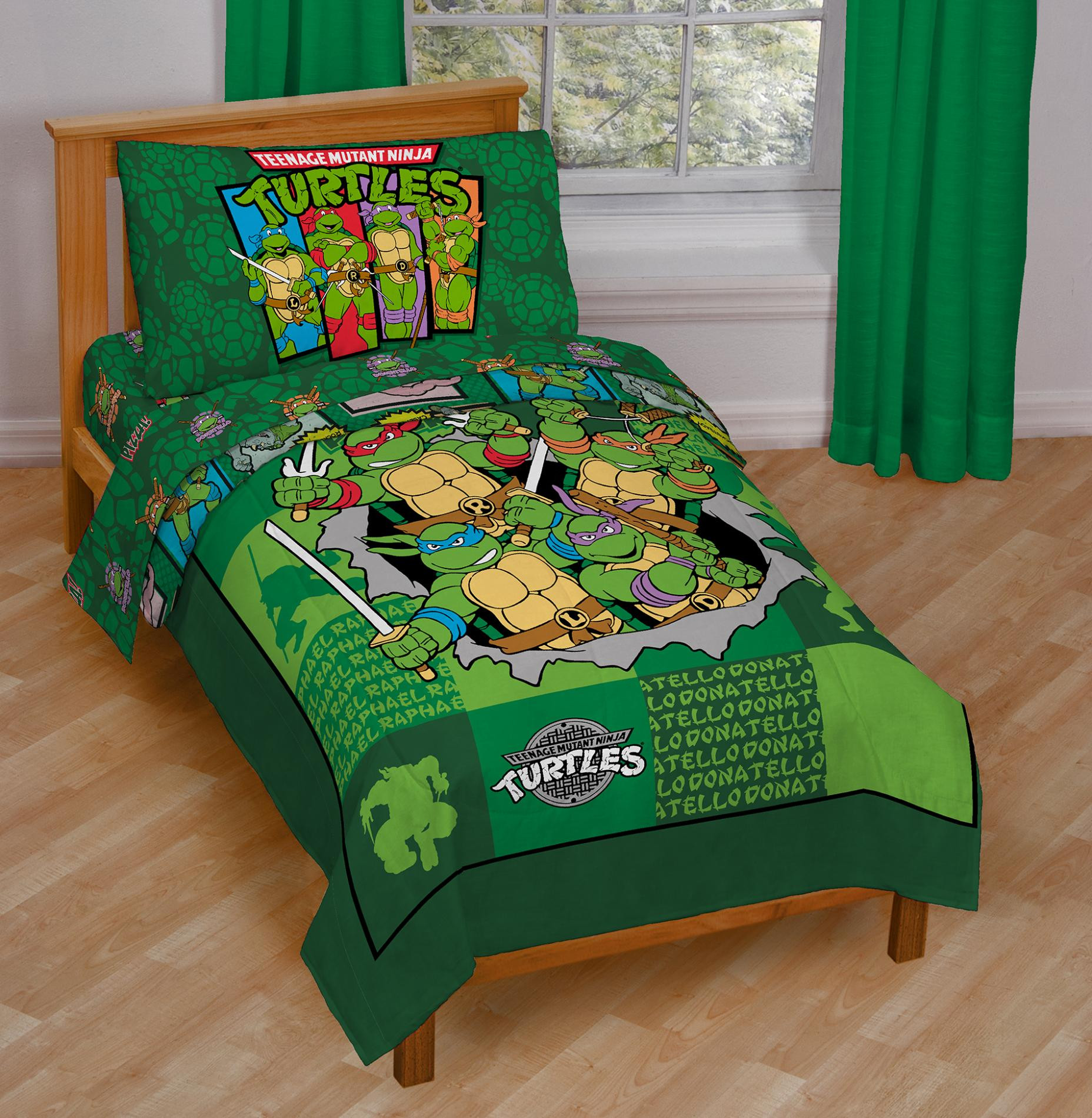 Toddler Bedroom Sets For Boys
 Nickelodeon Toddler Boy s 4 Piece Bedding Set