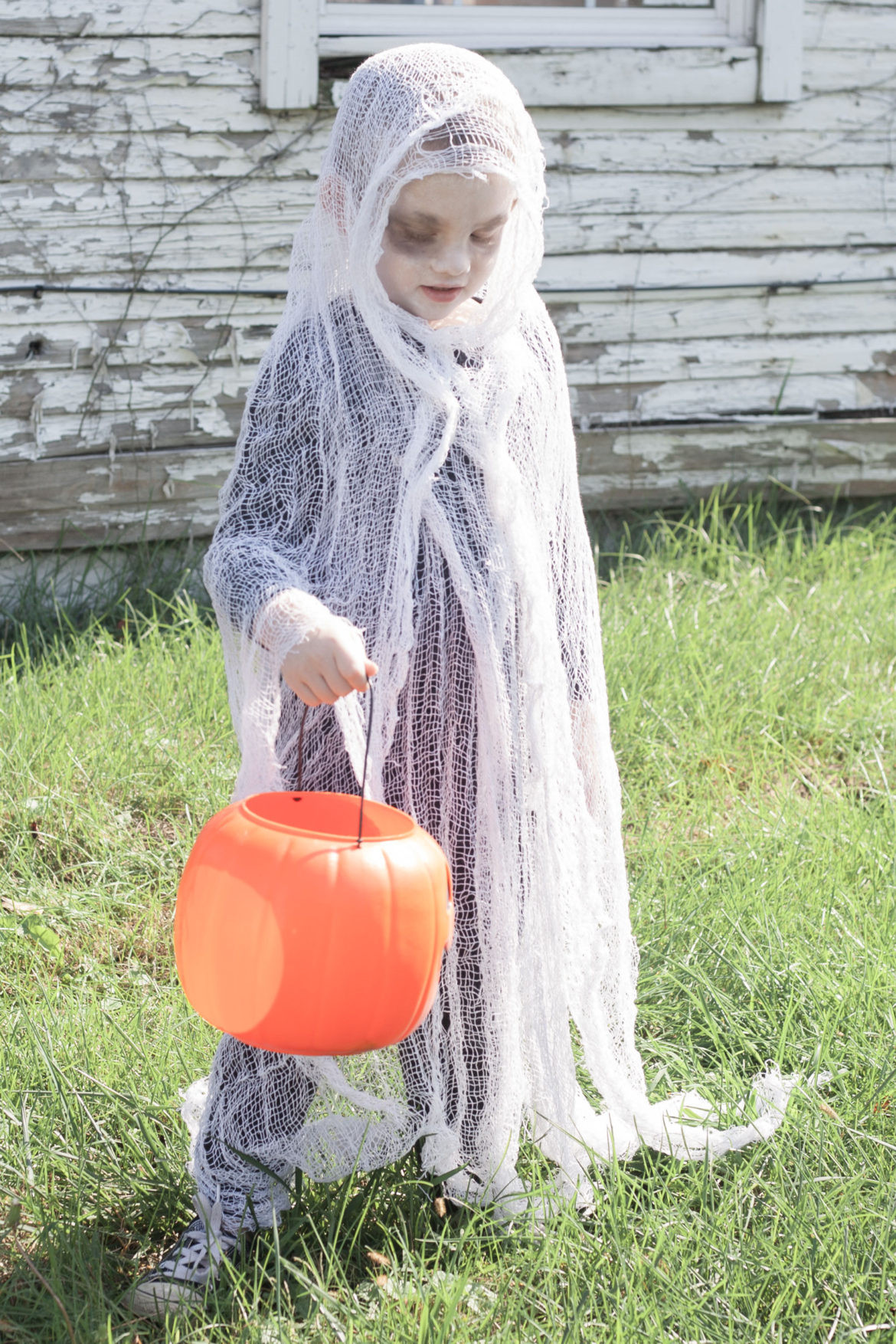 Toddler Ghost Costume DIY
 EASY DIY SCARY GHOST COSTUME Bit & Bauble