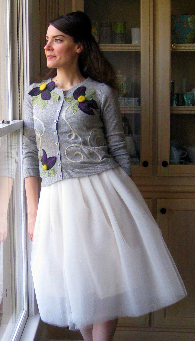 Toddler Tulle Skirt DIY
 Cassie Stephens DIY Anthro Inspired Sweater and Skirt