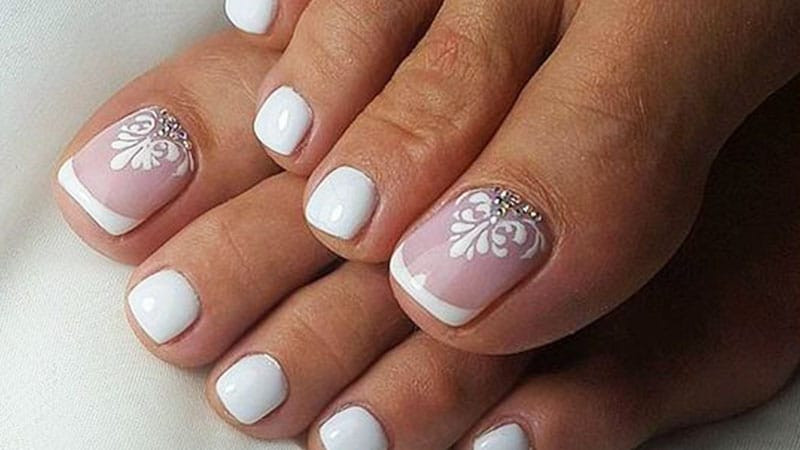 White Flower Toe Nail Designs for Weddings - wide 8