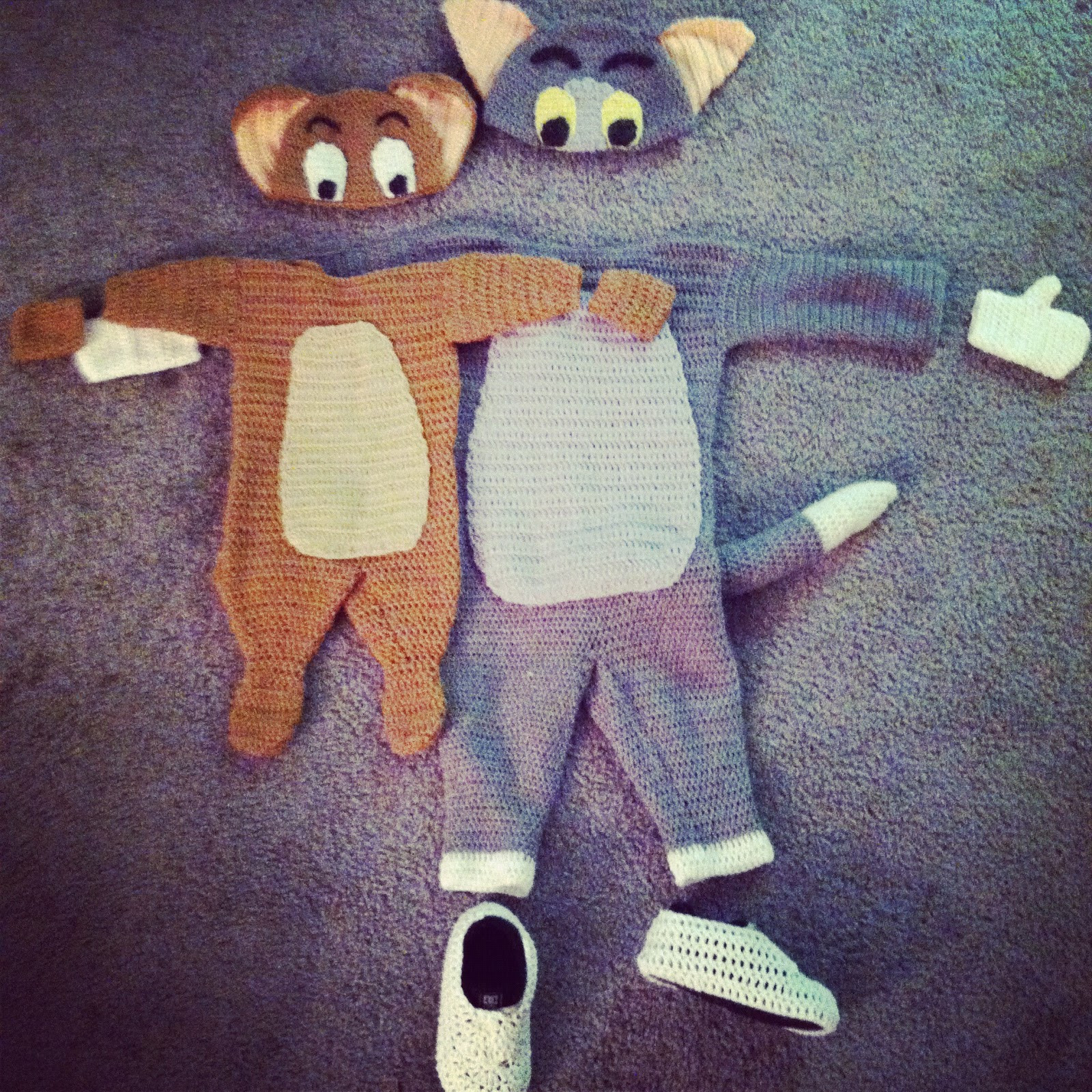 Tom And Jerry Costumes DIY
 It s a Tom and Jerry Halloween