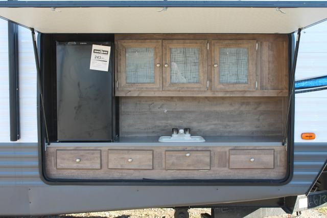 Toy Hauler With Outdoor Kitchen
 Puma Toy Hauler With Outdoor Kitchen – Wow Blog