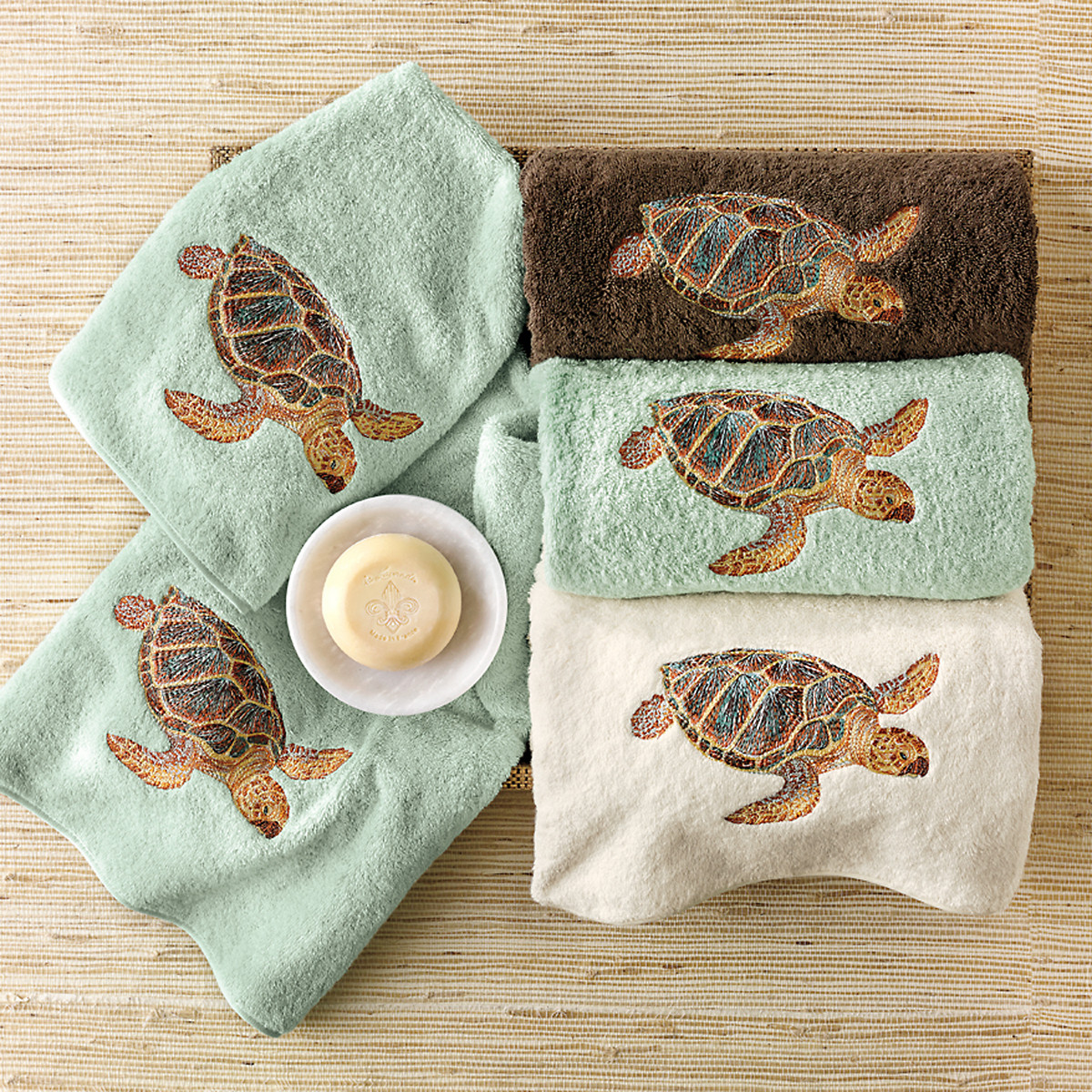 Turtle Bathroom Decor
 Sea Turtle Bath Towels Brown