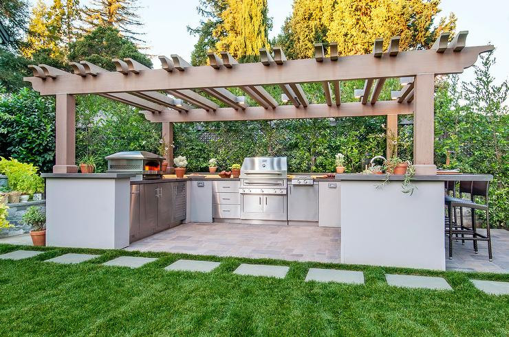 U Shaped Outdoor Kitchen
 U shaped Outdoor Kitchen