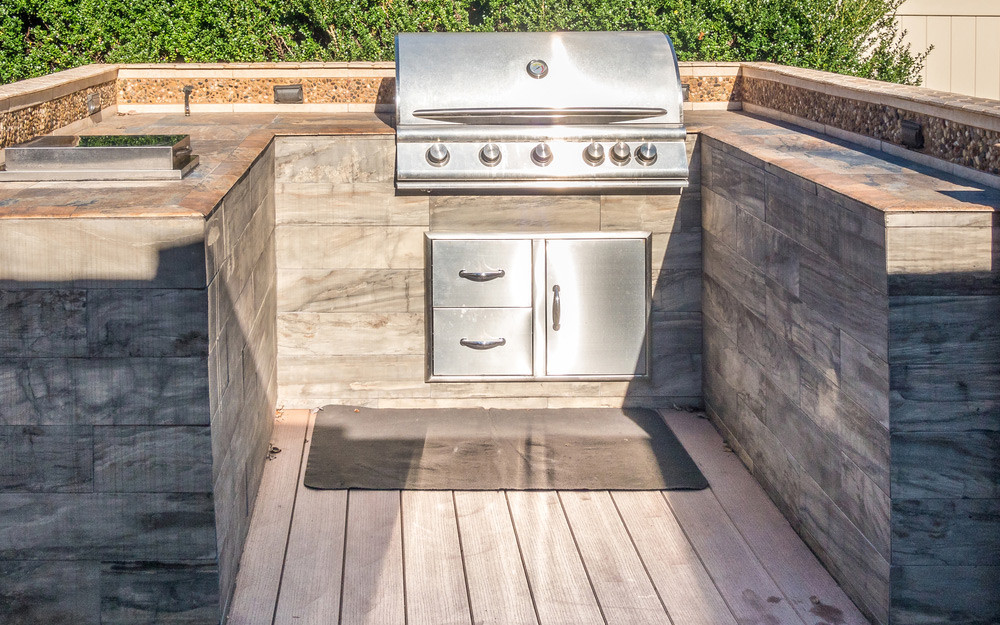 U Shaped Outdoor Kitchen
 Outdoor Kitchen Ideas That Will Keep You Outside The