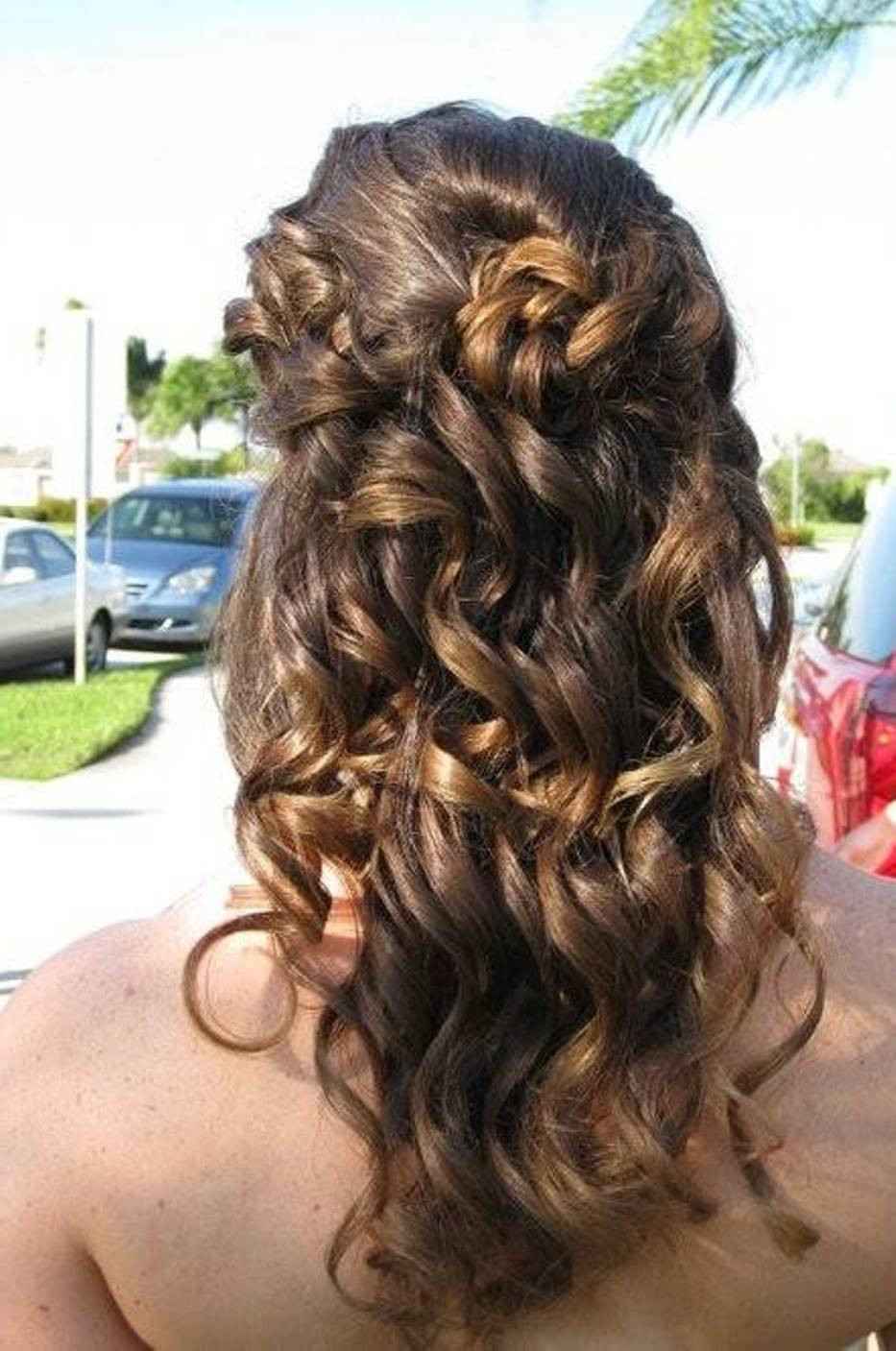 Unique Prom Hairstyles
 20 Unique Prom Hairstyles Ideas With MagMent