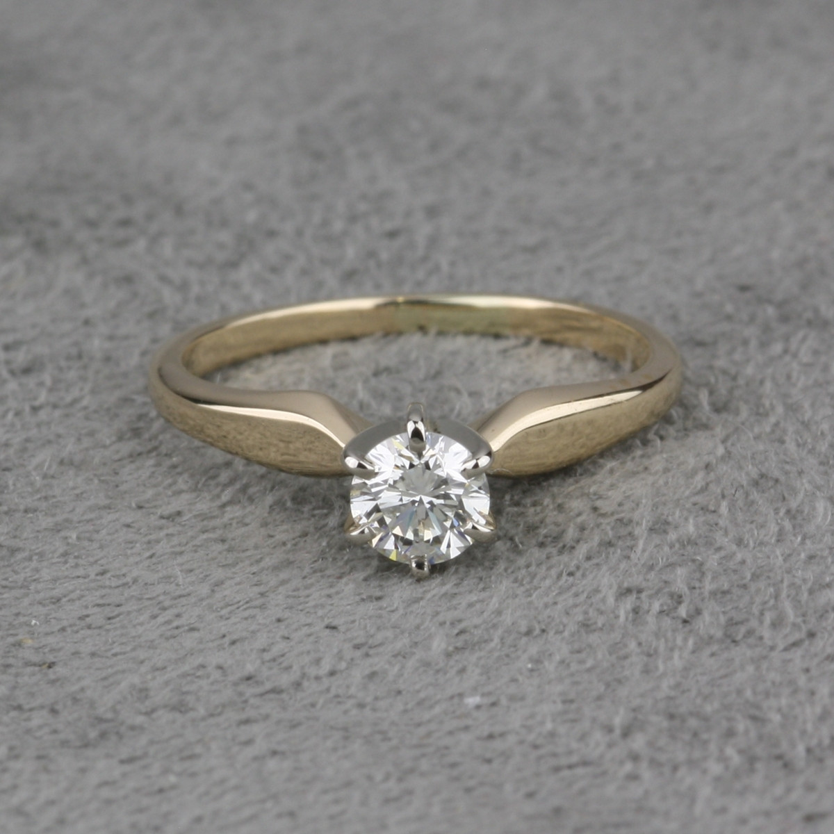 Used Diamond Engagement Rings
 Pre Owned Diamond Solitaire Ring