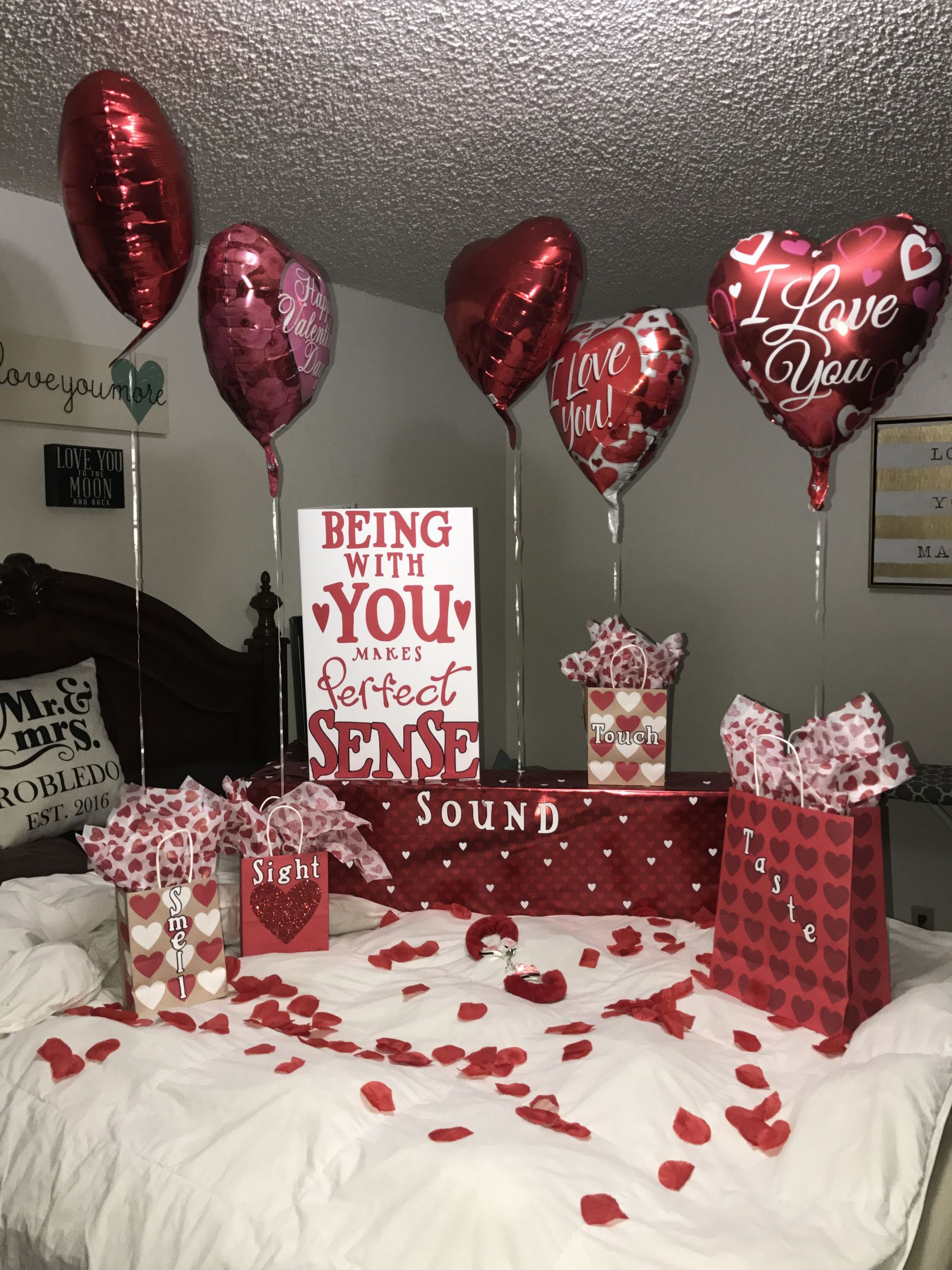 Valentine Day Gift Ideas For Him Pinterest
 Valentine s Day surprise for him 5 Senses