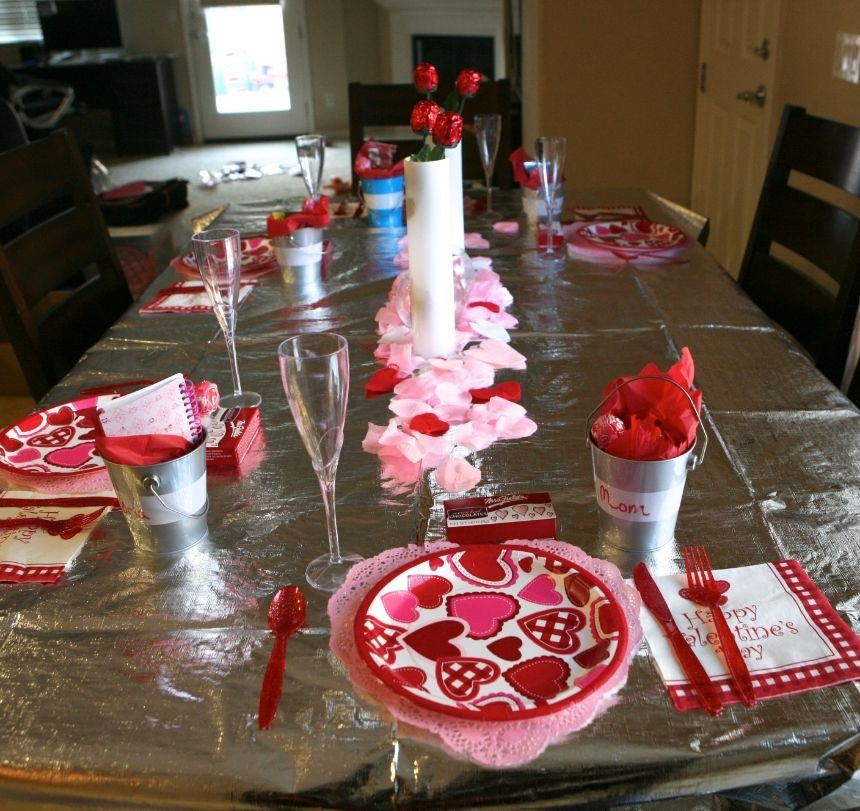 Valentine Dinner For Family
 Emmy Mom e Day at a Time Fancy Family Valentines