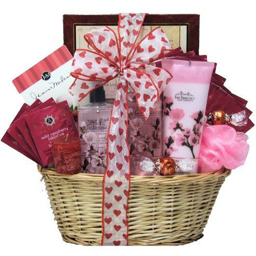 Valentines Day Gift Basket Ideas
 15 Valentine s Day Gift Basket Ideas For Husbands Wife