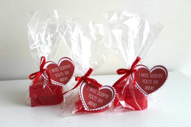Valentines Day Small Gift Ideas
 10 Free or Cheap Valentine’s Day Gifts