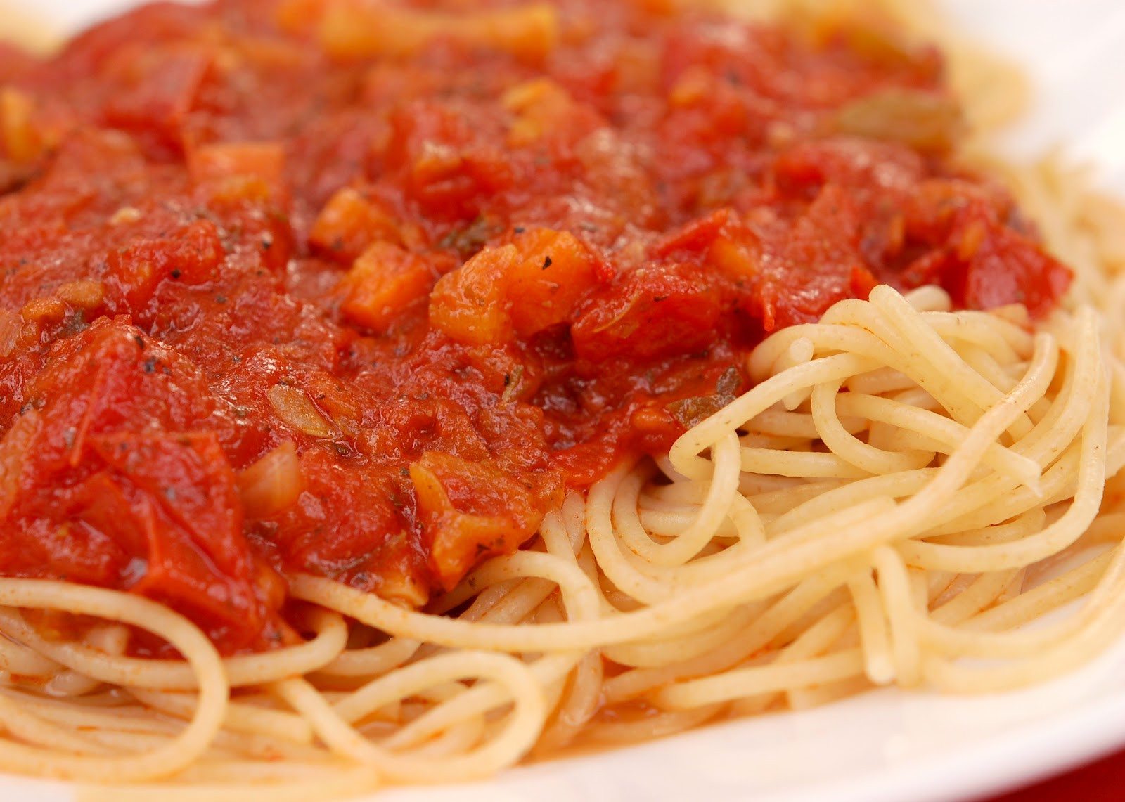 Vegetables Spaghetti Recipe
 Chunky Garden Ve able Spaghetti Sauce A Kitchen Addiction