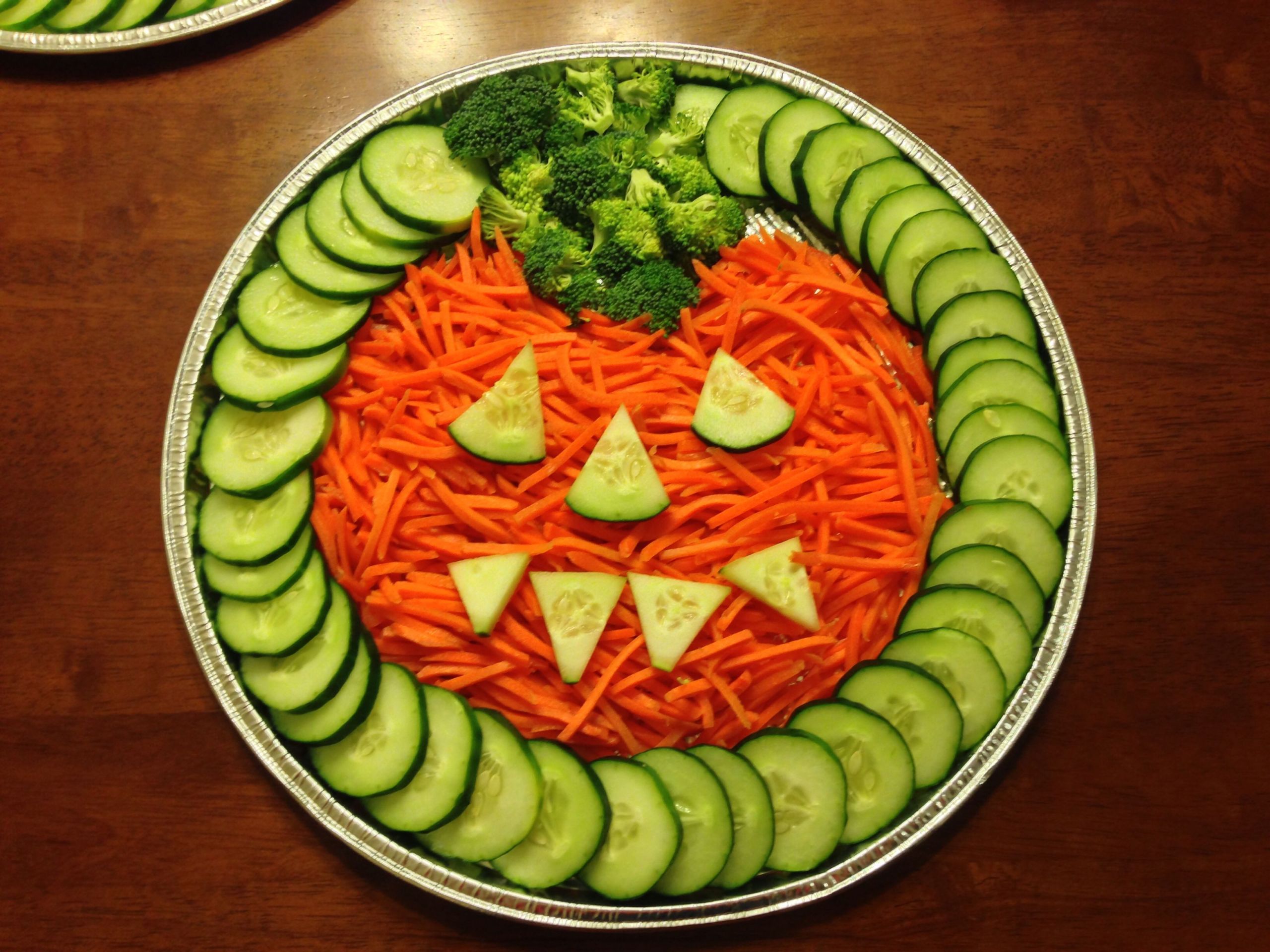 Veggie Ideas For Halloween Party
 Halloween veggie tray