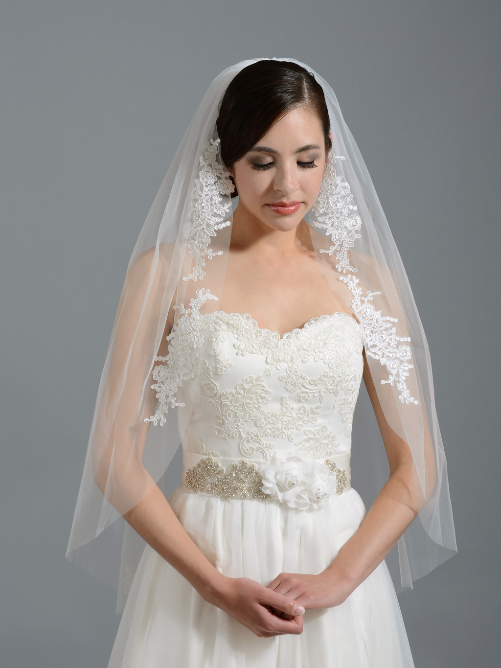 Veil In Wedding
 Ivory elbow wedding veil V051 alencon lace