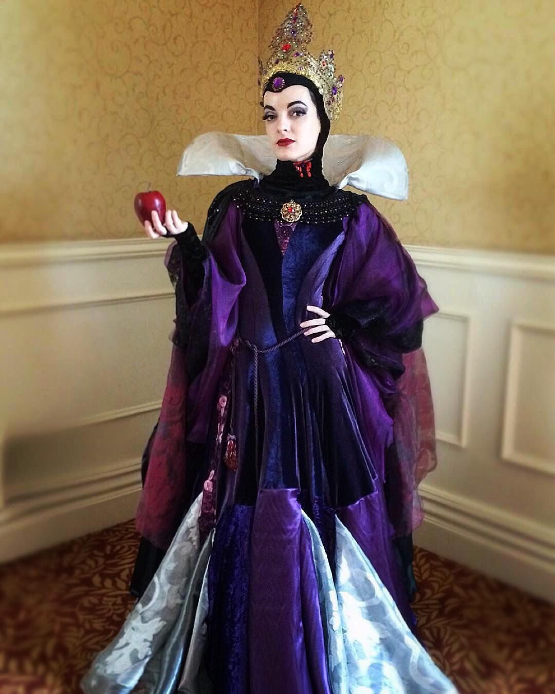 Villains Costumes DIY
 DIY Disney Villains Costumes Ideas & Tutorials