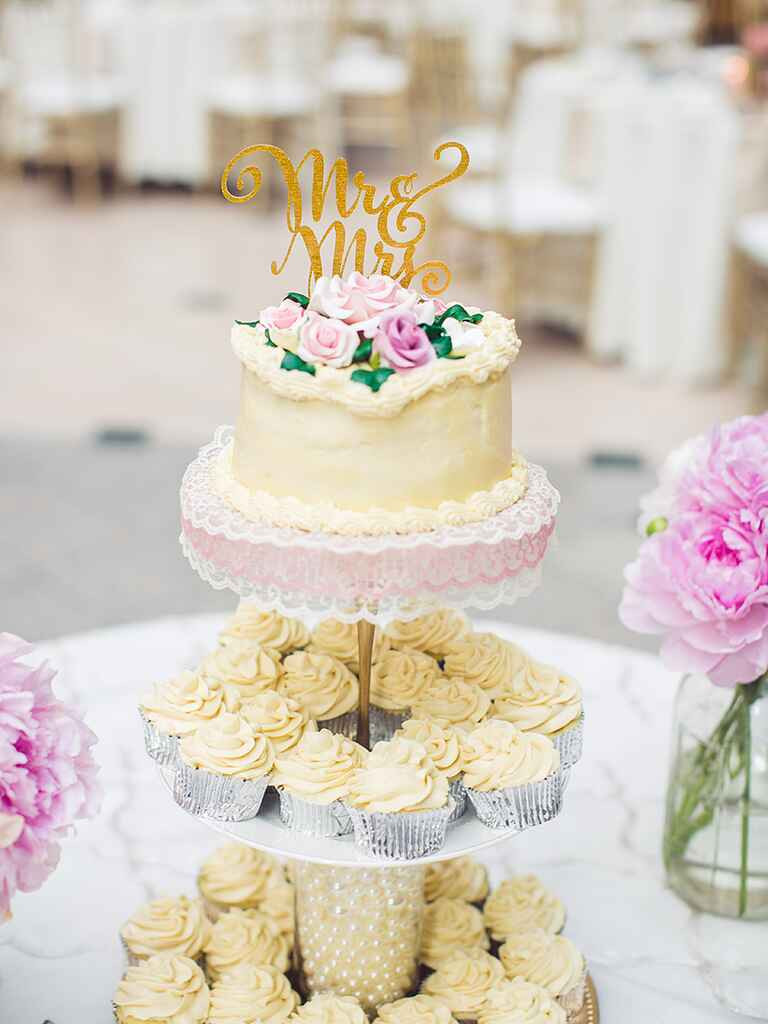 Wedding Cake Design
 16 Wedding Cake Ideas With Cupcakes