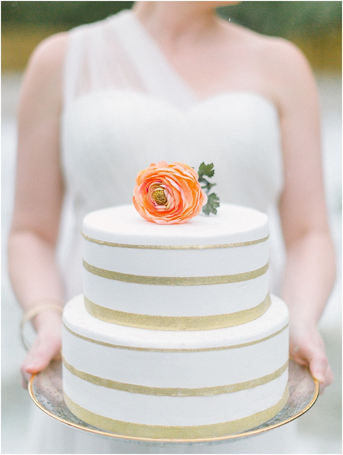 Wedding Cake DIY
 DIY Faux Wedding Cake