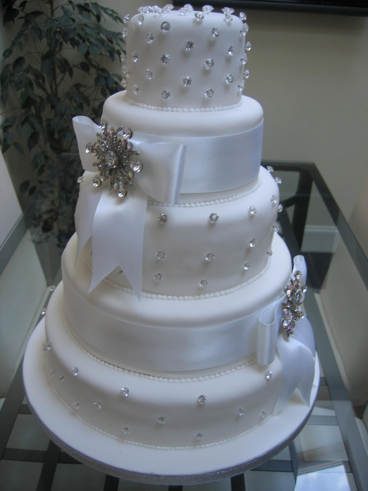 Wedding Cakes Com
 Wedding Cake Bling Beautiful Cakes That Sparkle & Shine