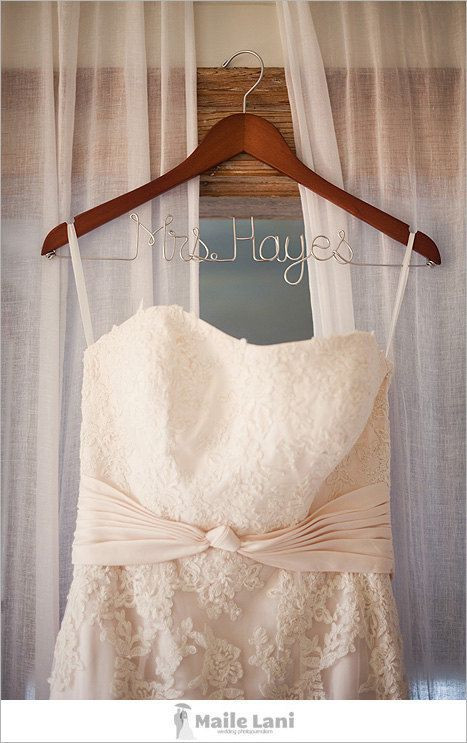Wedding Dress Hanger DIY
 1000 images about DIY Wedding dress hanger on Pinterest