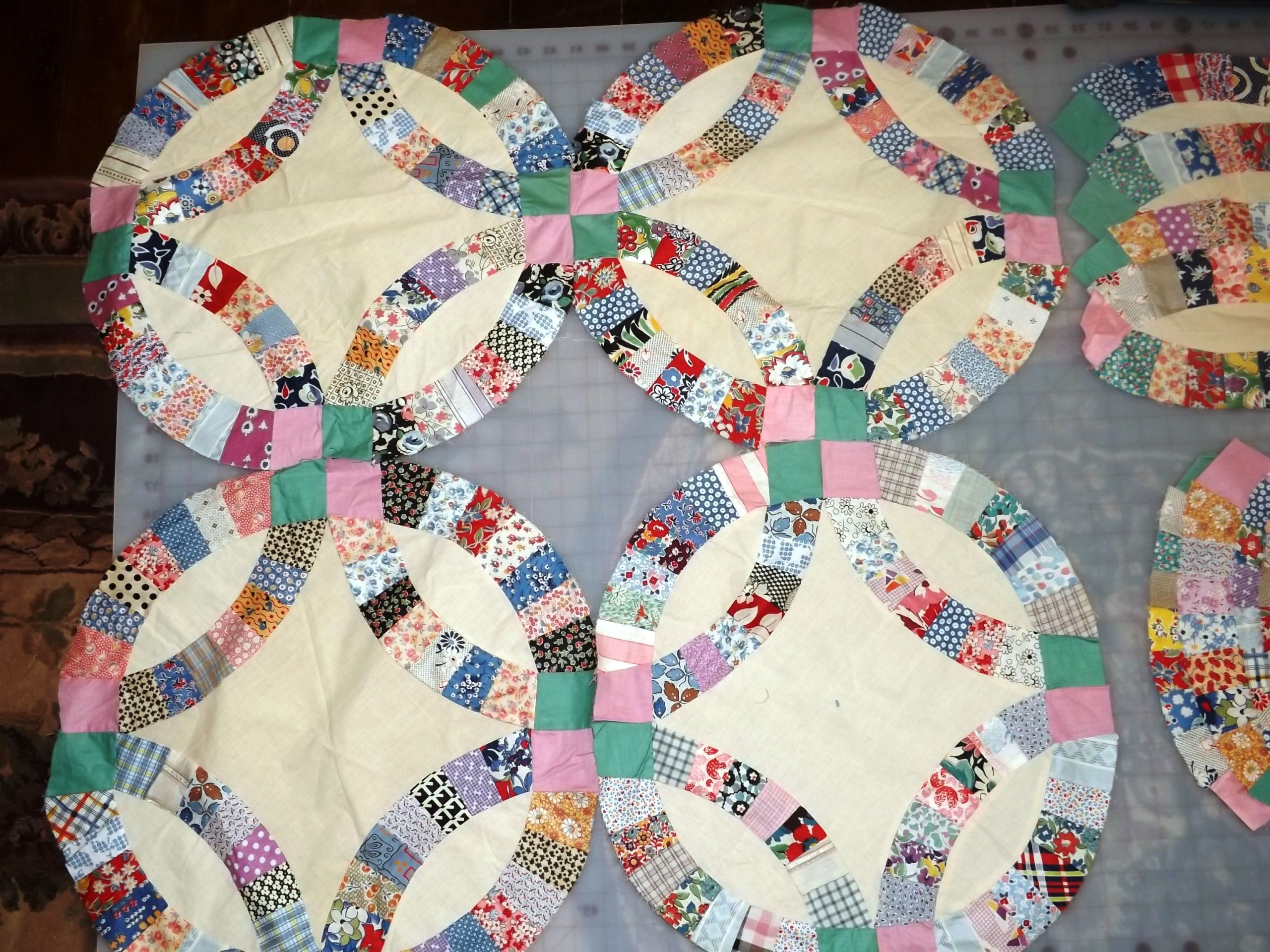 Wedding Ring Quilt
 A new look at an old block