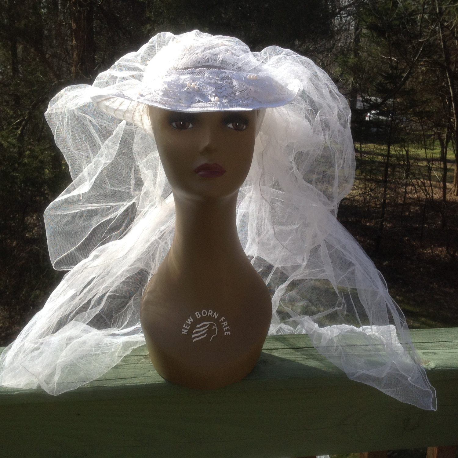 Wedding Veil Hat
 Vintage 1960s Wedding Hat Lace Veil