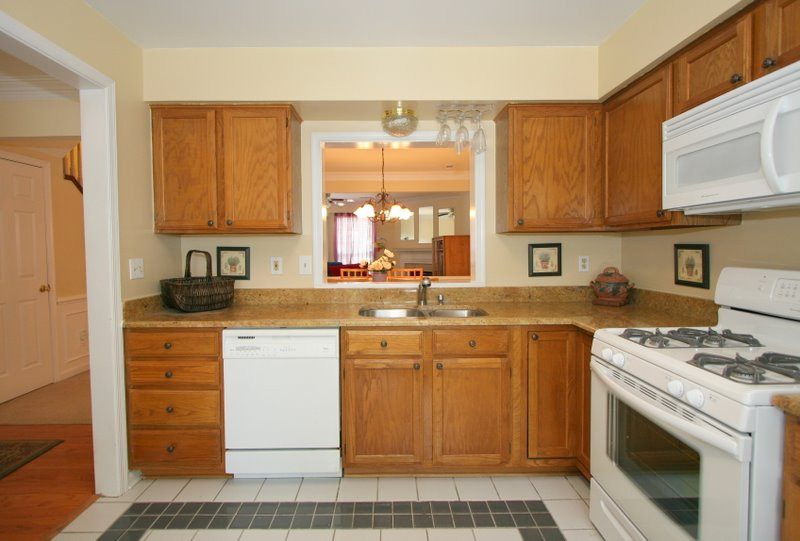 White Appliances Kitchen
 Kitchen Decor Kitchen With White Appliances