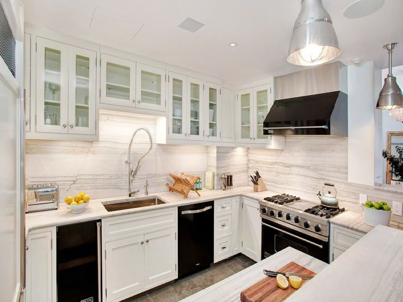 White Kitchen Black Appliances
 UGLY OR PRETTY WHITE CABINETS BLACK APPLIANCES