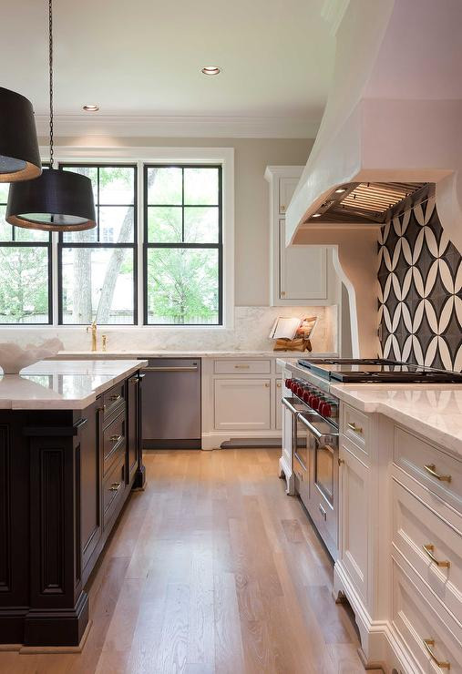 White Kitchen With Dark Island
 White Kitchen with Black Island and White Marble